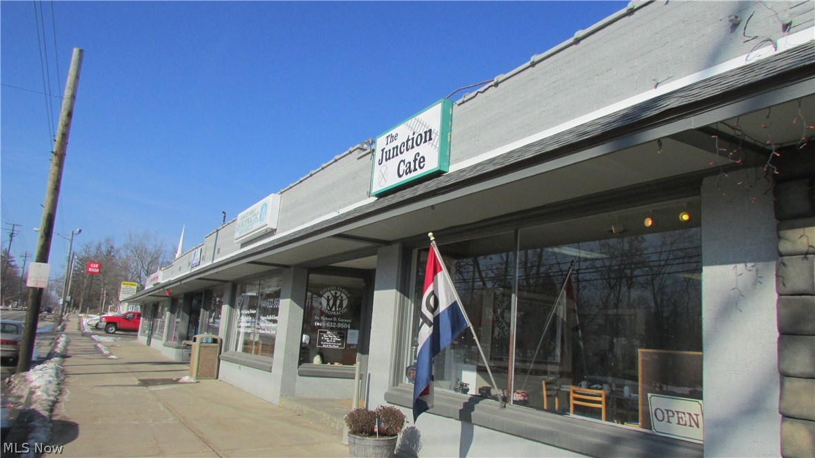 Village/Middlefield - Commercial Lease