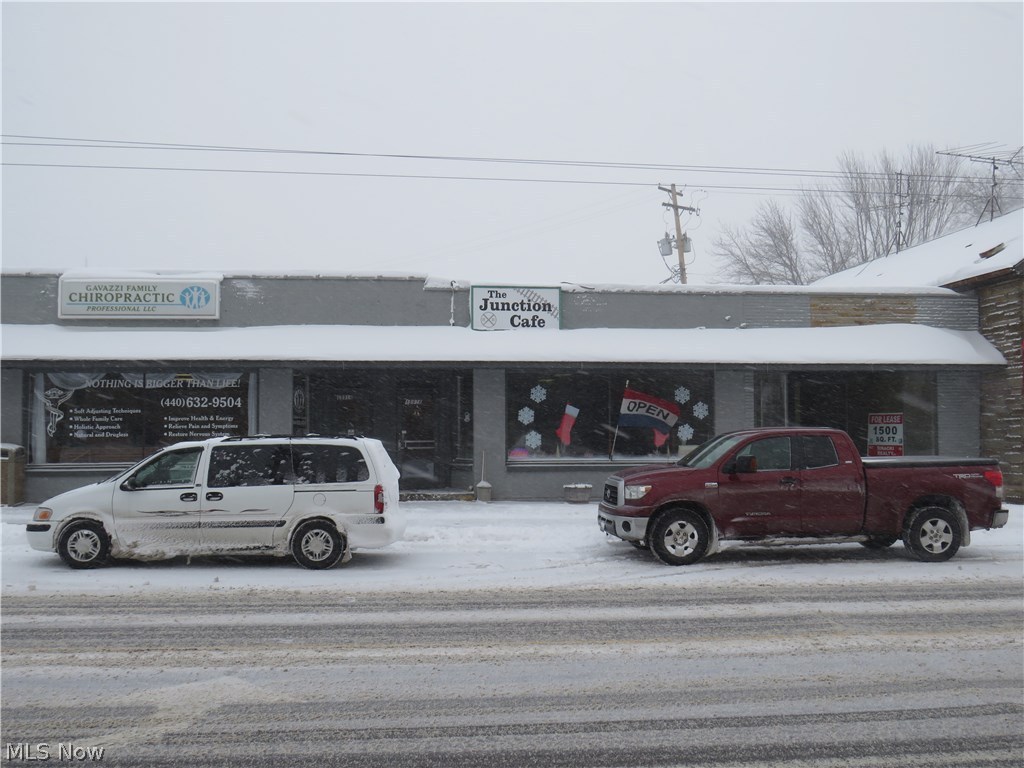 Village/Middlefield - Commercial Lease