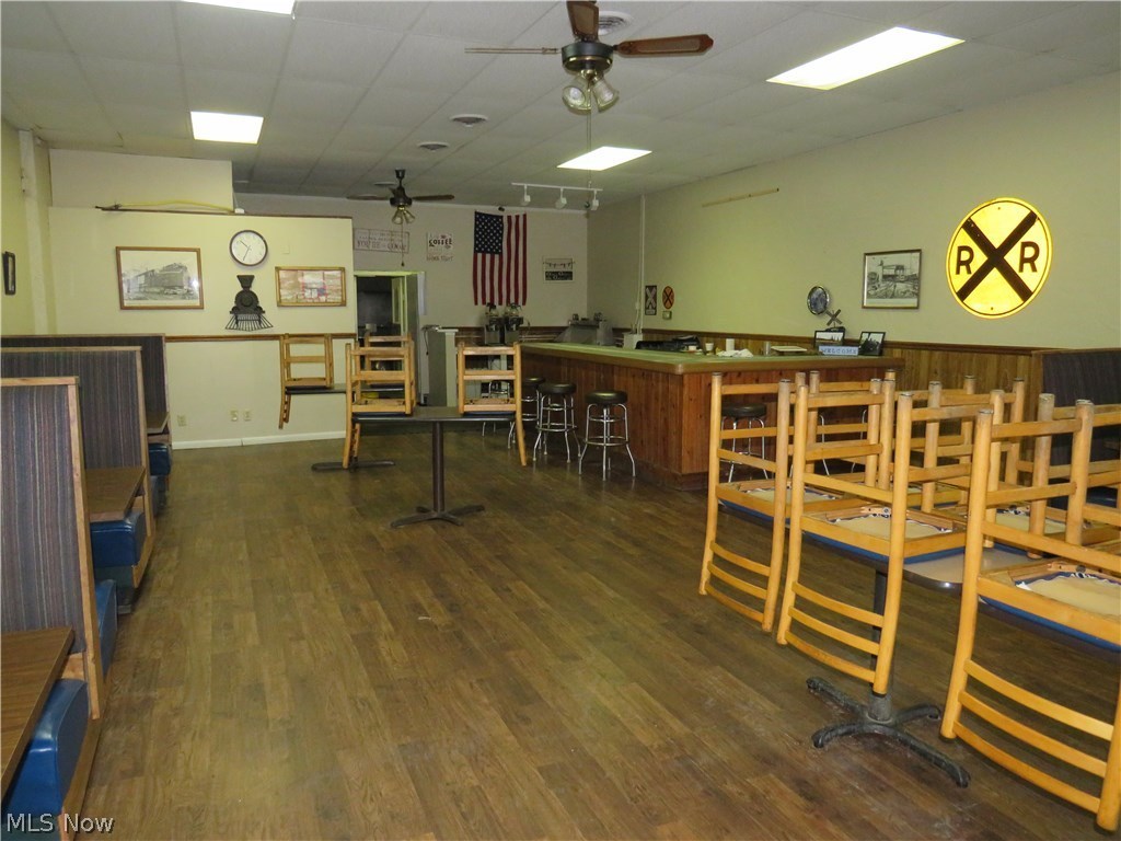 Village/Middlefield - Commercial Lease