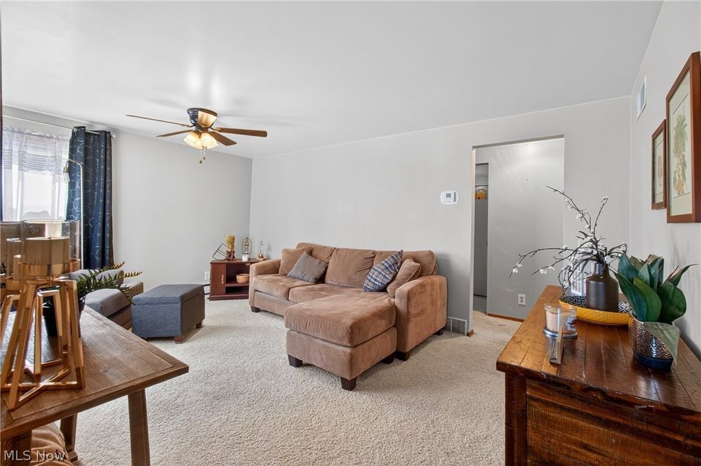 Photo of 1208 39th Street NW, Canton, OH 44709 (MLS # 5211225)