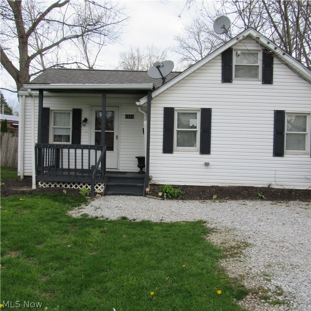 Photo of 2809 Shelburn Avenue, Akron, OH 44312 (MLS # 5200992)