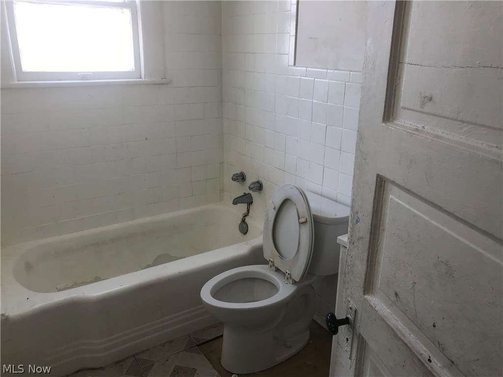 Caroline Hoffmans - Residential Income