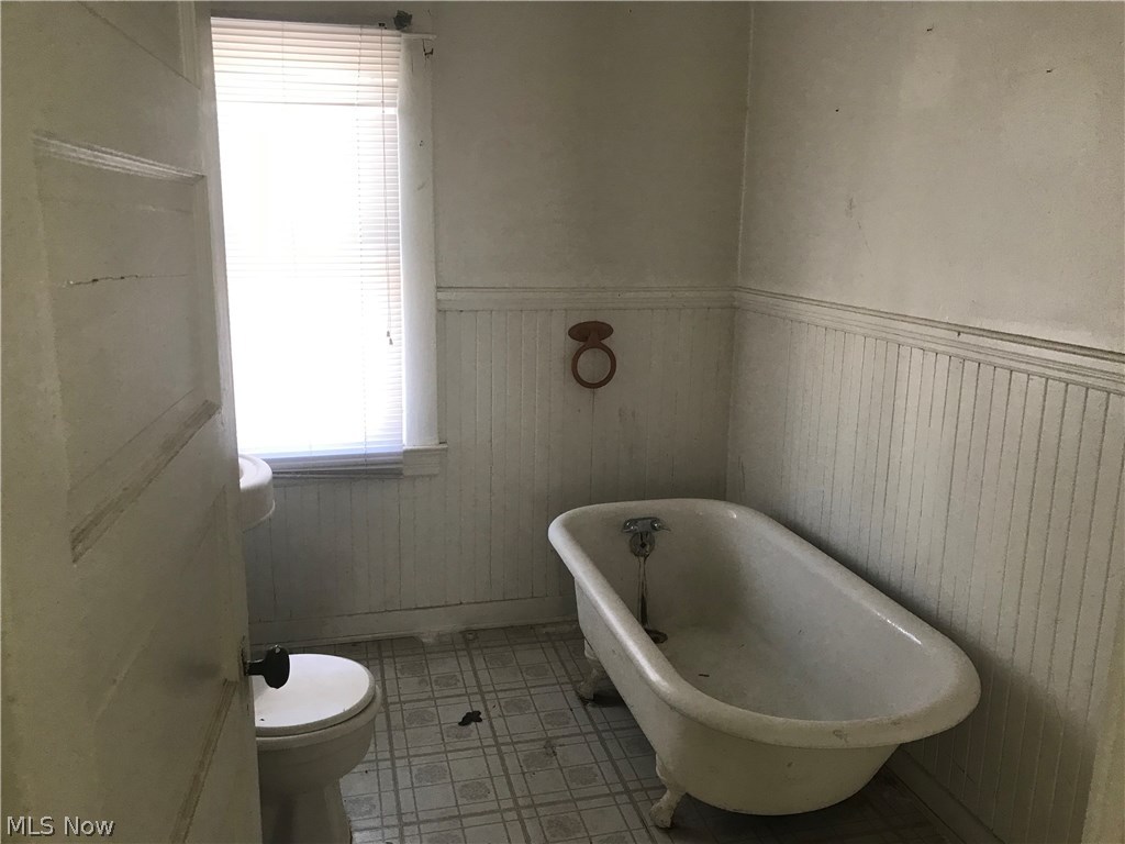 Caroline Hoffmans - Residential Income