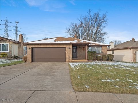 4250 Dawncliff Drive, Brooklyn, OH 44144 - #: 5180996