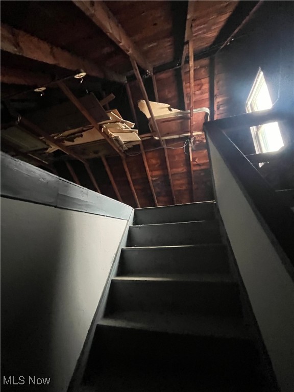 Cleveland, Ohio 44104, United States, 4 Bedrooms Bedrooms, ,2 BathroomsBathrooms,Residential,Pending,20408