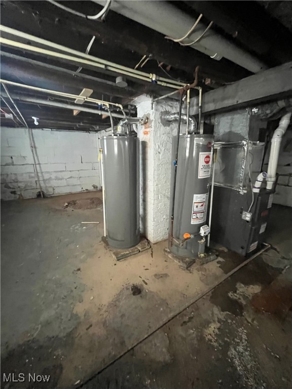 Cleveland, Ohio 44104, United States, 4 Bedrooms Bedrooms, ,2 BathroomsBathrooms,Residential,Pending,20408