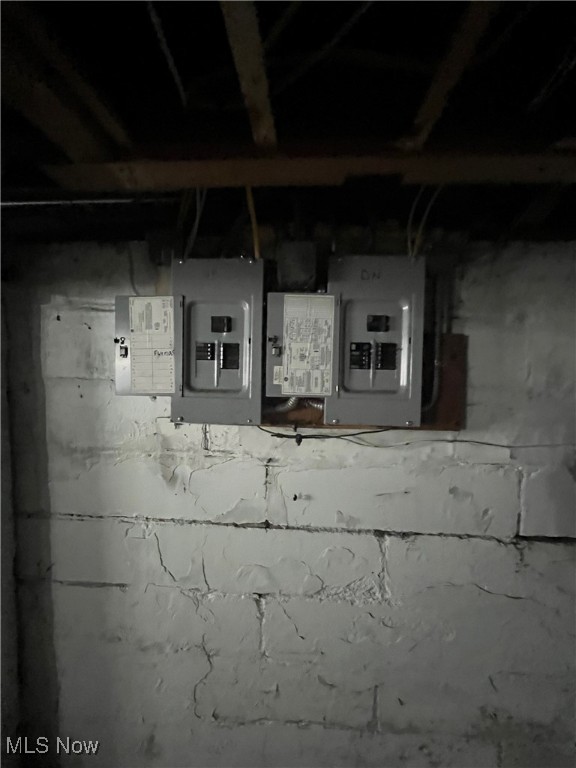 Cleveland, Ohio 44104, United States, 4 Bedrooms Bedrooms, ,2 BathroomsBathrooms,Residential,Pending,20408