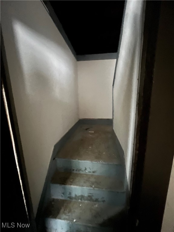 Cleveland, Ohio 44104, United States, 4 Bedrooms Bedrooms, ,2 BathroomsBathrooms,Residential,Pending,20408