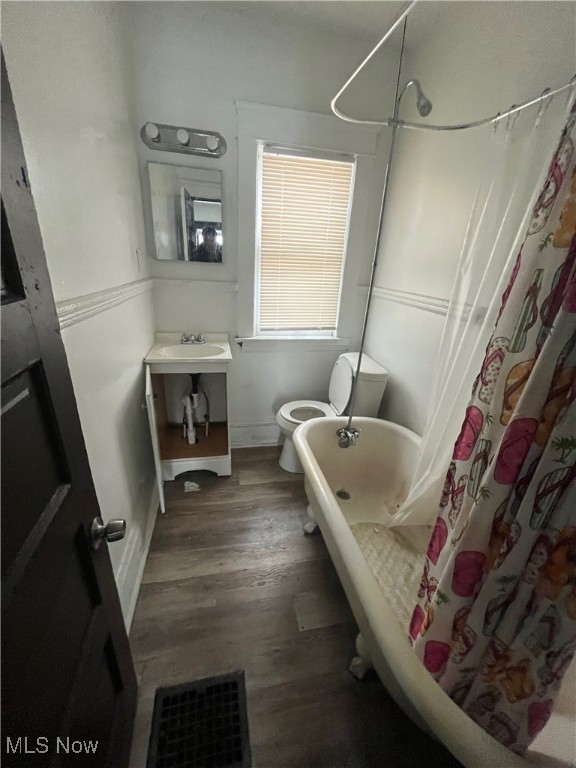 Cleveland, Ohio 44104, United States, 4 Bedrooms Bedrooms, ,2 BathroomsBathrooms,Residential,Pending,20408