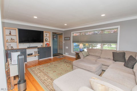 Tiny photo for 7165 Glencairn Drive, Parma, OH 44134 (MLS # 5221400)