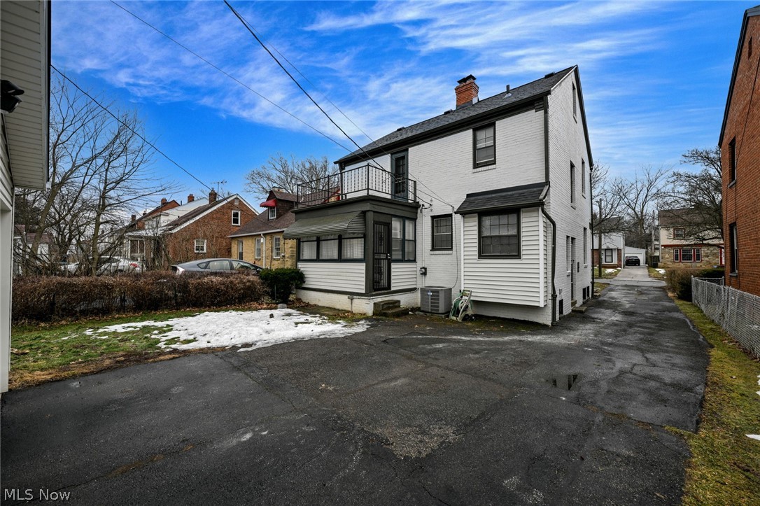 3699 Bainbridge Road