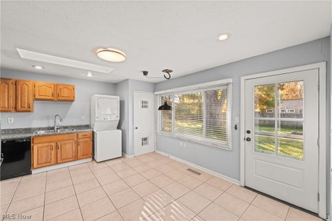 Tiny photo for 385 Race Street, Berea, OH 44017 (MLS # 5256366)