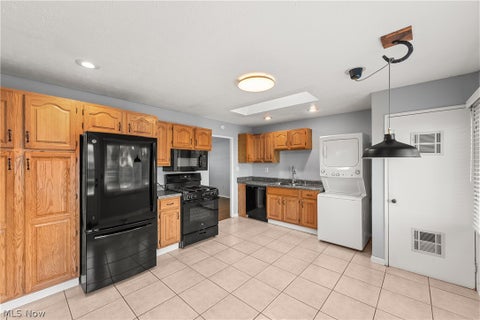 Tiny photo for 385 Race Street, Berea, OH 44017 (MLS # 5256366)