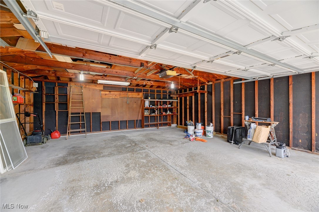 6895 Lalemant Drive, Parma, Ohio image 31