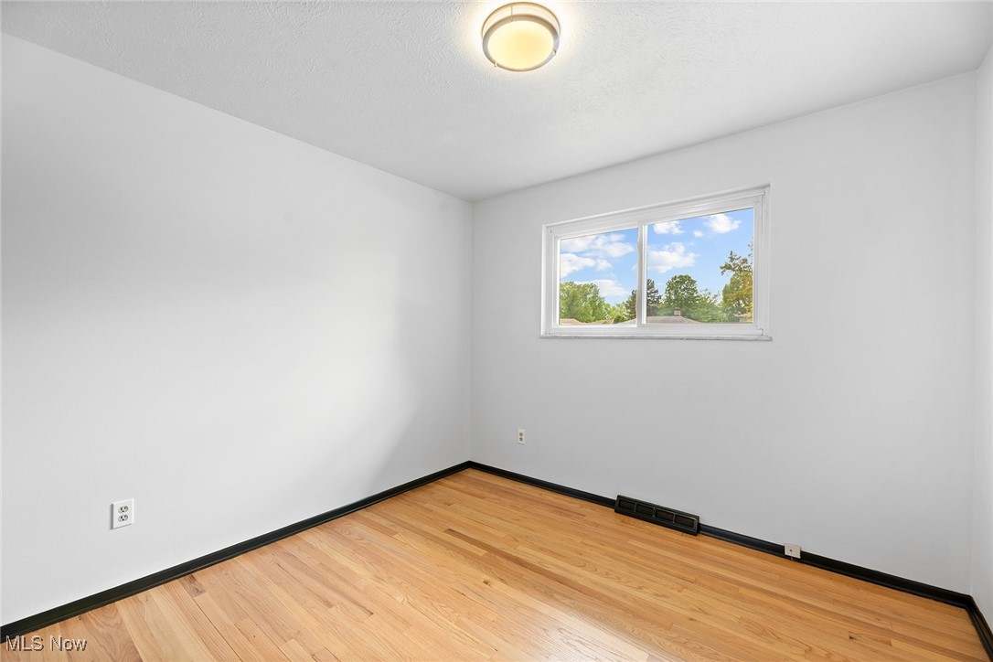 6895 Lalemant Drive, Parma, Ohio image 12