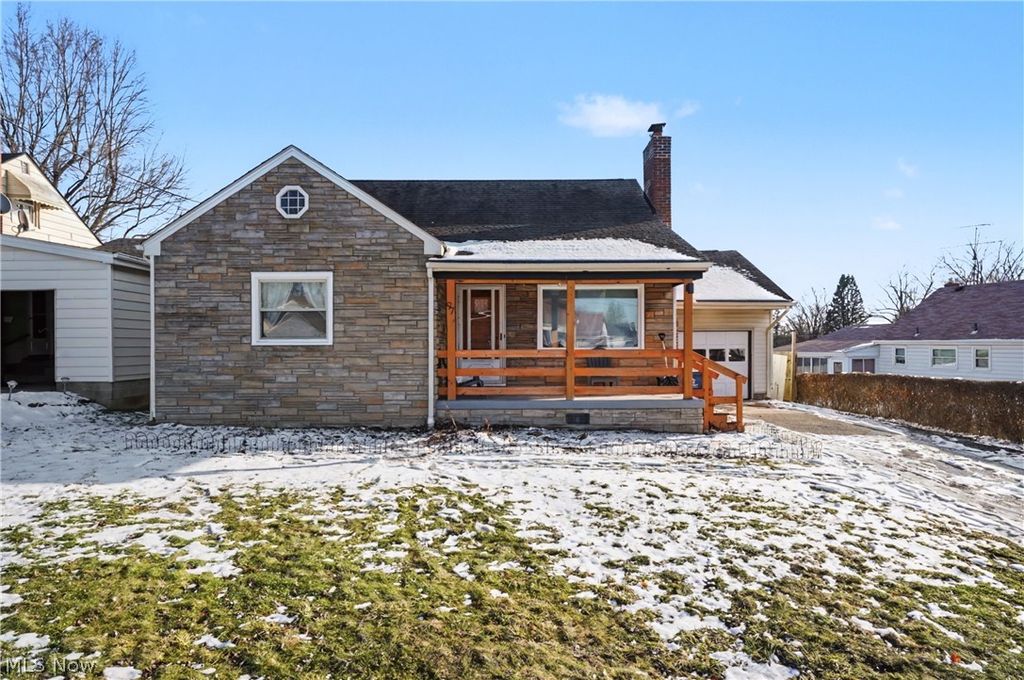 Photo of 97 Rosary Drive, Campbell, OH 44405 (MLS # 5187471)