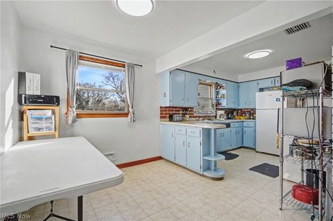 Tiny photo for 97 Rosary Drive, Campbell, OH 44405 (MLS # 5187471)