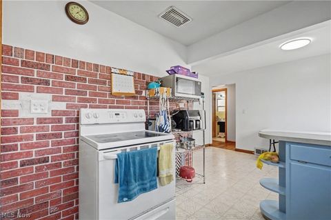 Tiny photo for 97 Rosary Drive, Campbell, OH 44405 (MLS # 5187471)