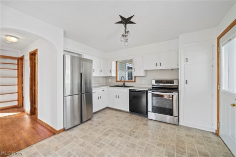 Tiny photo for 1427 E Broad St, Louisville, OH 44641 (MLS # 5234866)