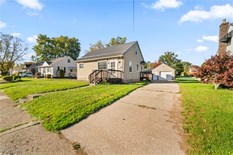 Tiny photo for 1427 E Broad St, Louisville, OH 44641 (MLS # 5234866)