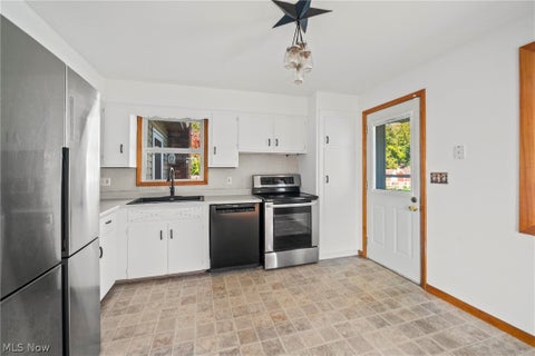 Tiny photo for 1427 E Broad St, Louisville, OH 44641 (MLS # 5234866)