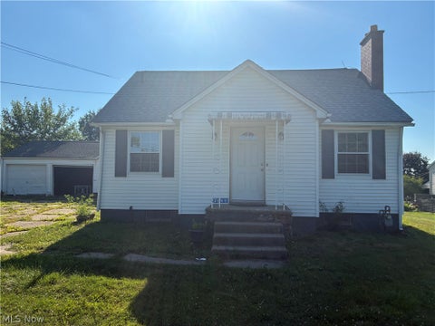 Homes For Sale - 4095 Stump Avenue<br/> Navarre, OH 44662