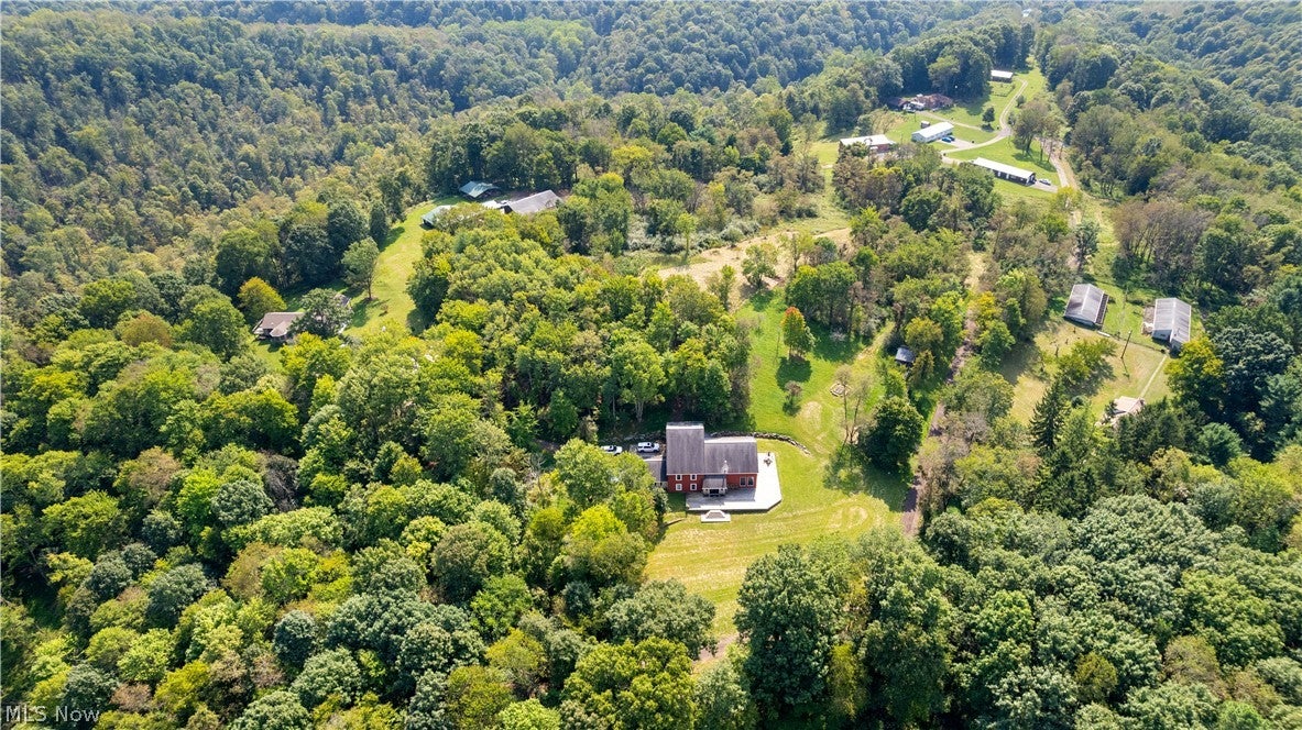 206 Deepwoods Lane