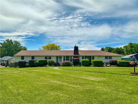 Homes For Sale - 2308 Bears Den Road<br/> Youngstown, OH 44511