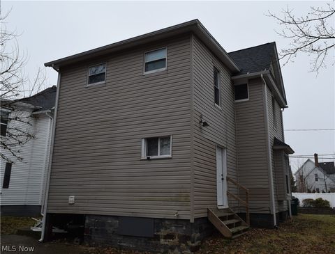 Tiny photo for 284 3rd Street NW, Barberton, OH 44203 (MLS # 5187579)