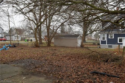 Tiny photo for 284 3rd Street NW, Barberton, OH 44203 (MLS # 5187579)