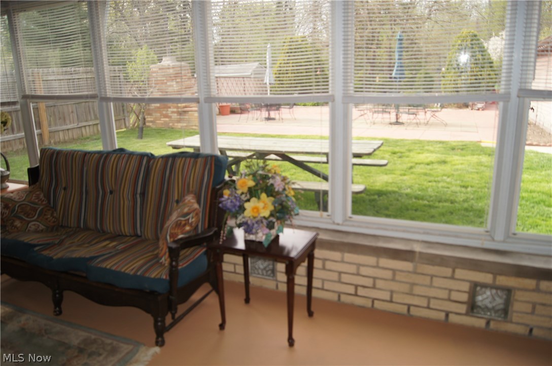 Frank Basiles Glamer Drive Su - Residential