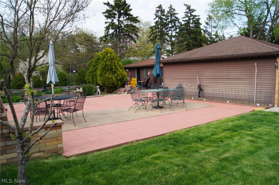 Frank Basiles Glamer Drive Su - Residential