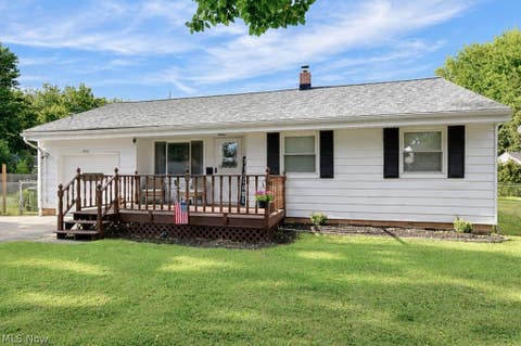 Tiny photo for 34411 Beach Park Avenue, Eastlake, OH 44095 (MLS # 5238451)