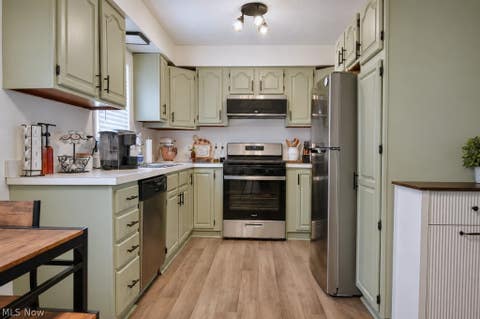 Tiny photo for 34411 Beach Park Avenue, Eastlake, OH 44095 (MLS # 5238451)