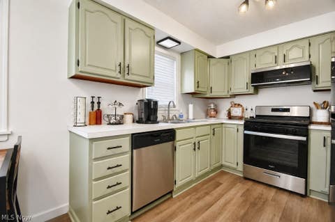 Tiny photo for 34411 Beach Park Avenue, Eastlake, OH 44095 (MLS # 5238451)
