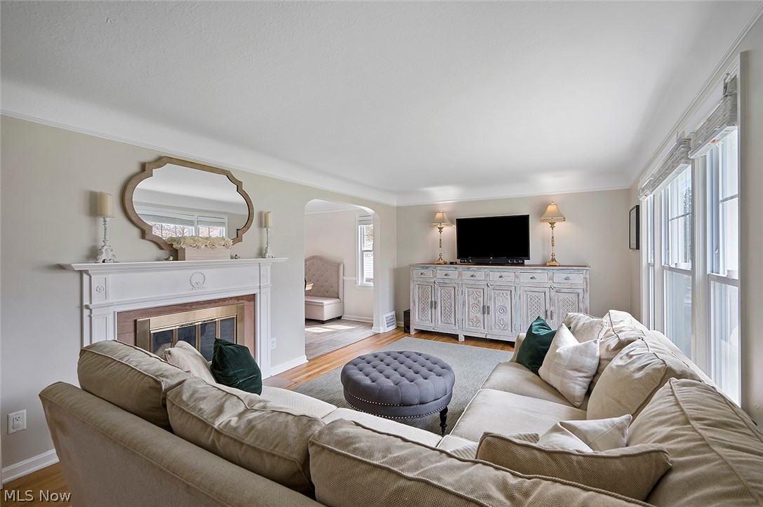 Alden B Hare Cos Lyndhurst Ma - Residential