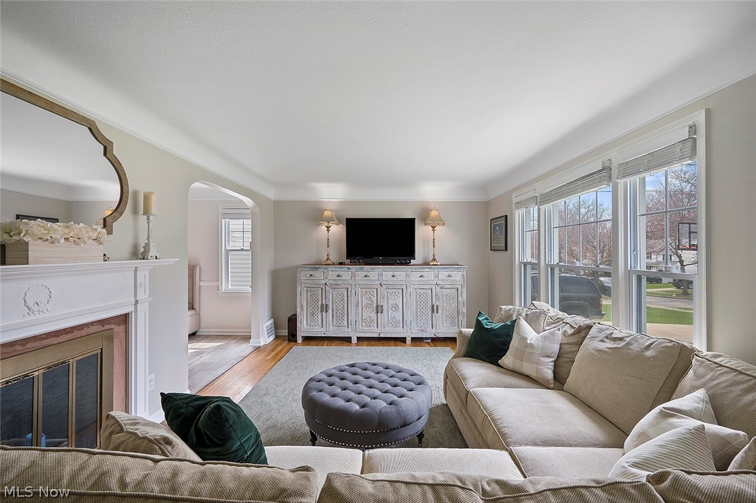 Alden B Hare Cos Lyndhurst Ma - Residential