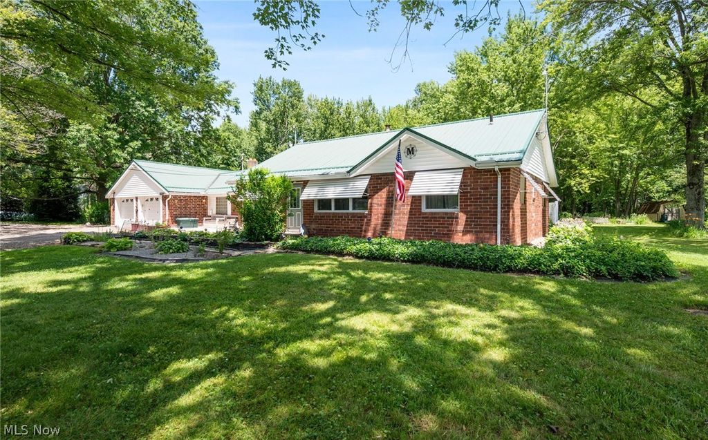 Photo of 5950 Parkman Road NW, Warren, OH 44481 (MLS # 5222709)