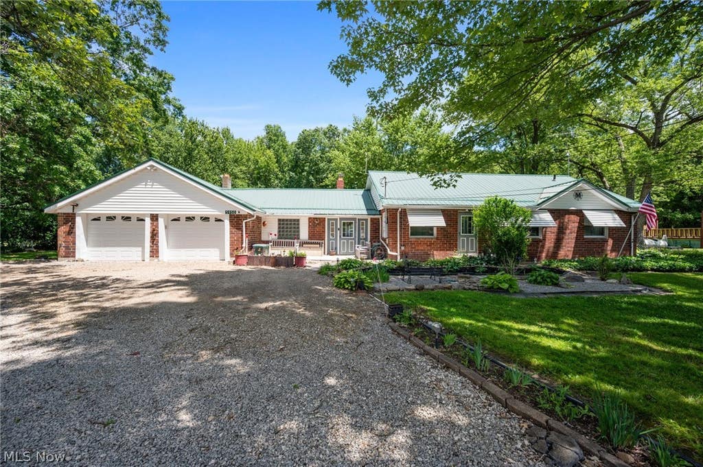 Photo of 5950 Parkman Road NW, Warren, OH 44481 (MLS # 5222709)
