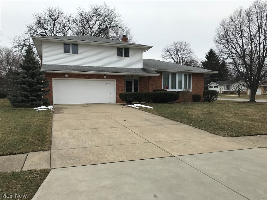 Location, location! Welcome to Ramona Dr., a meticulously maintained 4 bedroom, 3 full bath vinyl-sided, neutral, split
level sitting on a quarter acre, that is minutes to all the conveniences of home: airport, library, community/rec. center,
fire, police, city hall, schools, shopping, eateries, post office, banking, medical center--you name it! This home was
originally a model home, so has hardwood floors in the bedrooms, living room, and dining room. Two car attached
garage is gas heated and on its own thermostat for all car enthusiasts. Patio slider and windows are Anderson. There
is an awning covering the patio area for your summer barbecues! Bay window installed in living room in 2009. Cozy
fireplace was converted to gas in family room. Ceramic flooring in all three baths, as well as foyer. Ceiling fans in all
bedrooms, kitchen and family room. New lighting Feb., 2019, vinyl siding new July, 2018, master bath renovations
Feb., 2018, hot water tank replaced Nov., 2017, roof