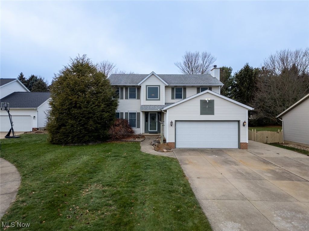 Photo of 1426 Cherry Wood Circle, Wadsworth, OH 44281 (MLS # 5178927)