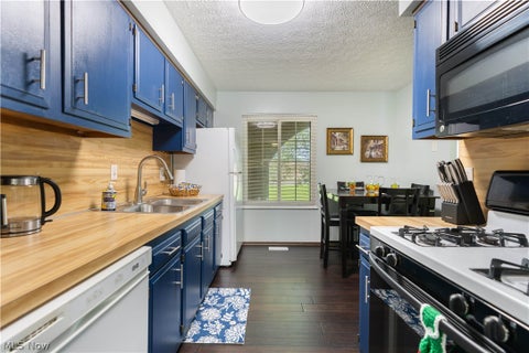 Tiny photo for 6674 Hills And Dales Road NW, Canton, OH 44708 (MLS # 5239198)
