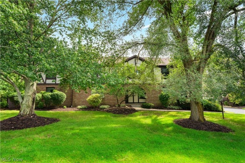 Photo of 6674 Hills And Dales Road NW, Canton, OH 44708 (MLS # 5239198)