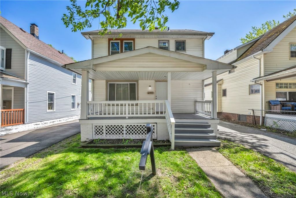 Photo of 2153 W 106th Street, Cleveland, OH 44102 (MLS # 5207507)