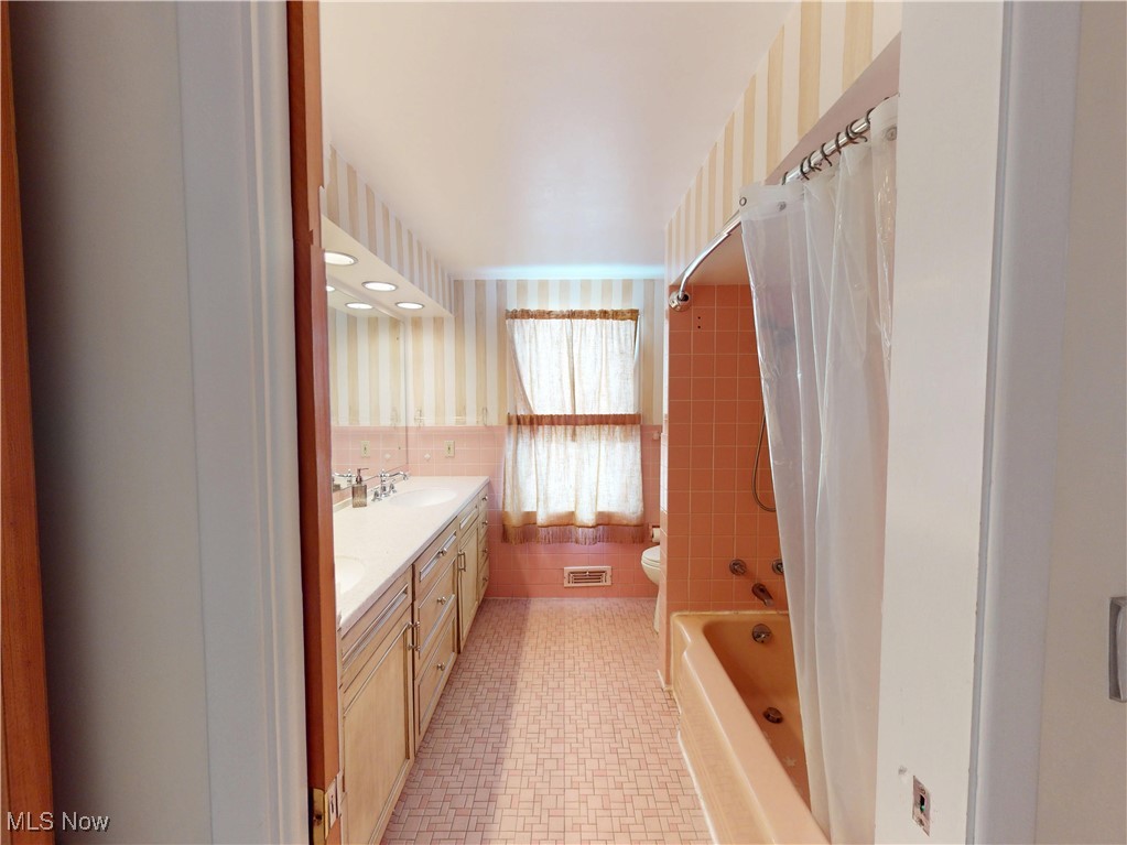 20720 Edgecliff Drive, Euclid, Ohio image 34