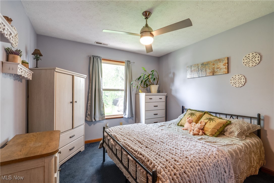 1012 Coopers Run, Amherst, Ohio image 34