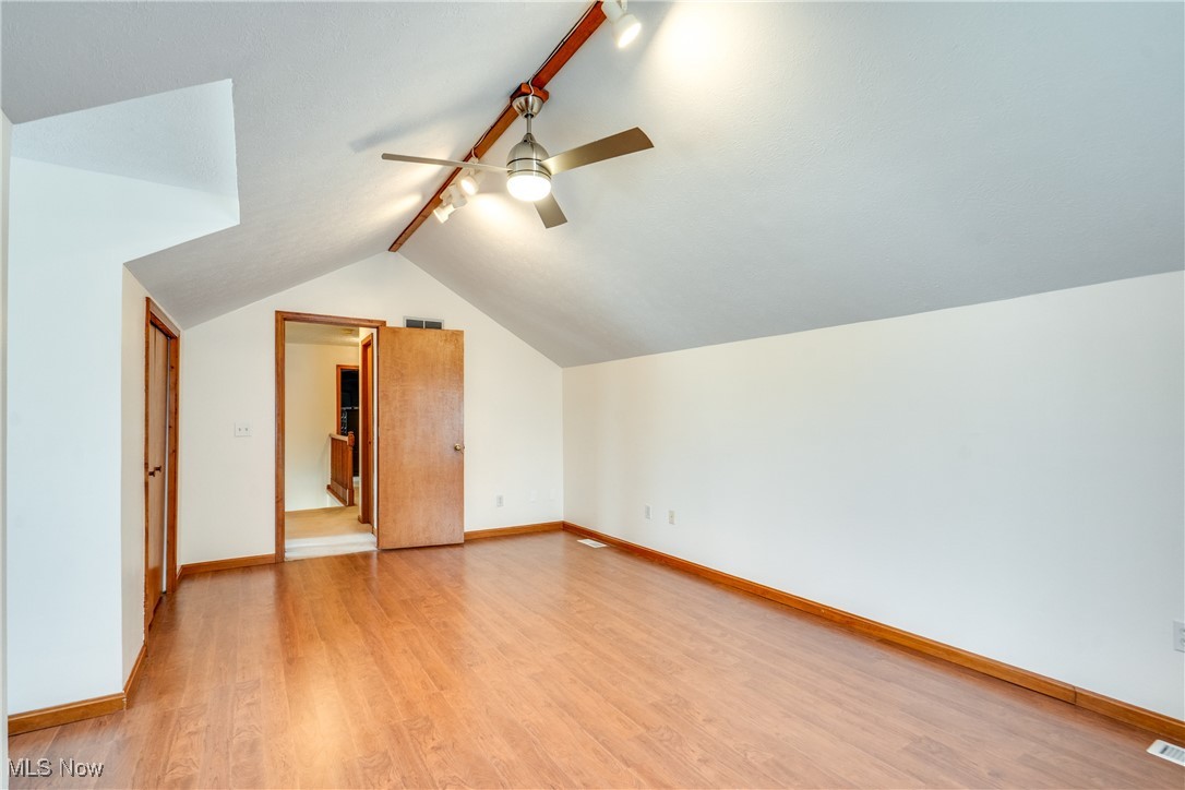 1012 Coopers Run, Amherst, Ohio image 31