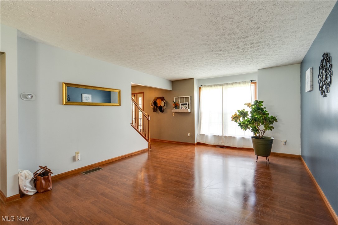 1012 Coopers Run, Amherst, Ohio image 21