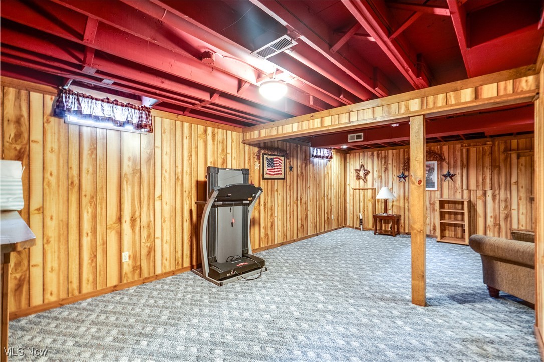 1012 Coopers Run, Amherst, Ohio image 37