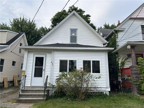 Homes For Sale - 3201 Saratoga Avenue<br/> Cleveland, OH 44109